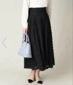 a.v.v フリンジジャガードタックフレアスカート　ロング　ブラック　Mサイズのサムネイル