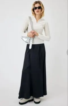 【新品未使用タグ付】moussy サテンフレアスカート ブラック