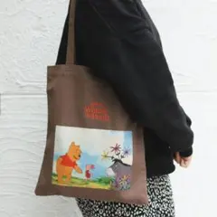 アコモデ　プーさん　プリントキャンバストートバッグ ブラウン
