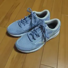MIZUNO　スニーカー
