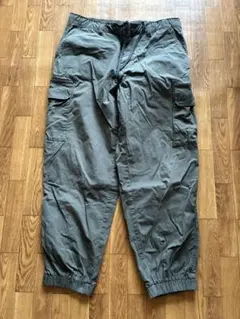 UNIQLO グレー カーゴパンツ Lサイズ