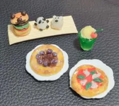 ミニチュアフード　ピザ　ハンバーガー　クリームソーダ
