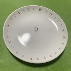 皿　マタノアツコ　ラ・ムリーズ　時計とさくらんぼ柄の白い磁器皿のサムネイル