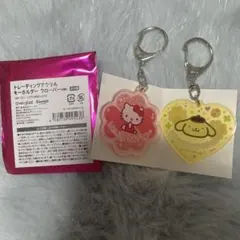 サンリオトレーディングアクリルキーホルダー　クローバーポムポムプリンハローキティ