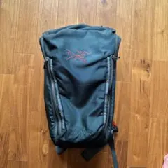 山*助様 Arc'teryx SK32 L訳あり - メルカリ