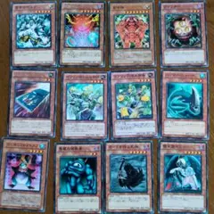 遊戯王　デュエルモンスターズカード　１２枚