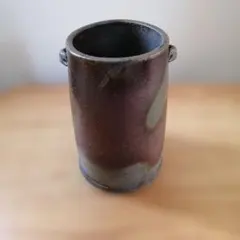 陶器製の花瓶のサムネイル