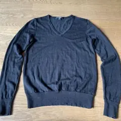 UNIQLO Vネックセーター S 黒 100%ウール　 薄手　ニット