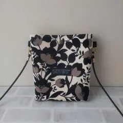 ハンドメイド ちょっとそこまでショルダー モノトーンフラワー ナチュラル