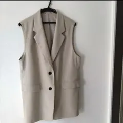 GU　XL　ベージュ　ジレ　ベスト