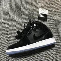 【人気色！AJ1エナメル】ジョーダン1ローカットモデルJordan1low白黒 人気色！AJ1エナメル】ジョーダン1ローカットモデルJordan1low