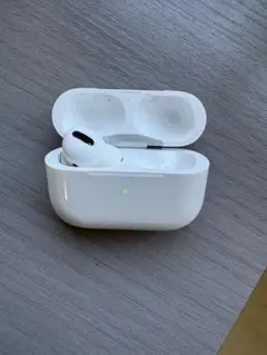 Apple AirPods Pro 本体 充電ケースと左耳のみのサムネイル