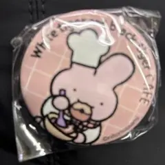 ホワイトタイガーとブラックタイガー カフェ 缶バッジ ガチャ うさぎ