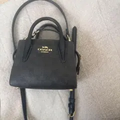 COACH ブラックレザーショルダーバッグ