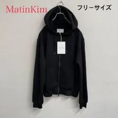 Matin Kim ベージュ パーカー 【新品未使用品】 coach×matinkim Matin Kim X Coach LOGO EMBROIDERY HOODIE IN BLACK