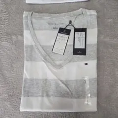 Tommy Hilfiger VネックTシャツ 2枚セット