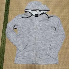 ニコルクラブフォーメン　パーカー　グレーホワイト　フード付き　薄手のサムネイル