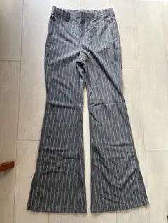グレー ストライプ フレアパンツ