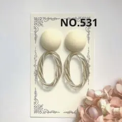 NO.531 シンプルアイボリーカボション　ピアスorイヤリングハンドメイド