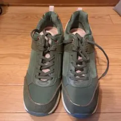 SKECHERS オリーブグリーン スニーカー