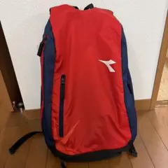 スポーティーなナイロンリュック レッド/ネイビー