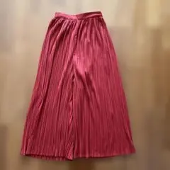 赤 プリーツ ガウチョパンツ