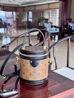 Louis Vuitton ラウンド型ショルダーバッグ