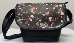 PINK HOUSE イチゴ柄 ポシェット　新品未使用のサムネイル