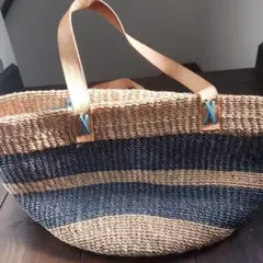 ネイビーとベージュのストライプかごバッグ