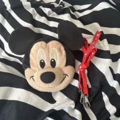 ミッキーマウス ぬいぐるみポーチ ストラップ付き