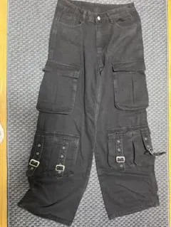 ROMWE ブラック カーゴパンツ 黒 6ポケット ベルトデザイン サイズ30