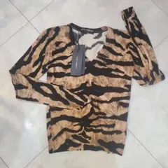 【113,400円】DOLCE & GABBANA トラ柄ニットセーター 38