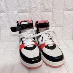 Champion x Hello Kitty ハイカットスニーカーのサムネイル