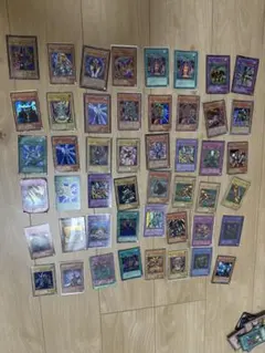 遊戯王 デュエルモンスターズ カード ゴールドシリーズ 金枠 キラキラ 
