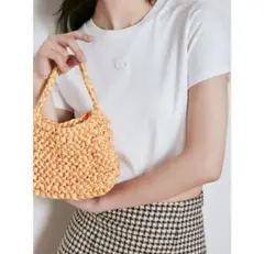 エモダ　コンパクトブレードバック　オレンジ　編み物　ハンドバッグ　ミニバックのサムネイル