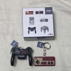 【任天堂】ゲームハードキーホルダー　ファミリーコンピュータ バーチャルボーイ