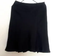 Muuga レディース スカート 黒のひざ丈フレアスカート