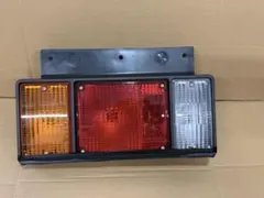 三菱ふそう スーパーグレード 純正テールランプ ML260077 ML26076
