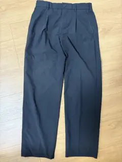 ユニクロ　タックワイドパンツ　ライト