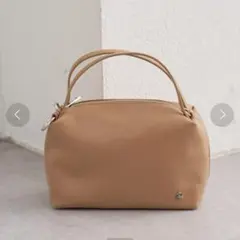mystic チャーム付きダブルハンドルミニＢＡＧ ハンドバッグ ブラウン