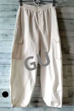【ＧＵ】クリーム色 カーゴパンツ Mサイズ