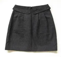 グレー ひざ丈スカート