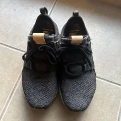 New Balance ブラック