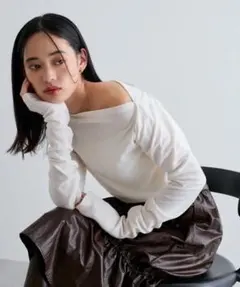 新品☆vis☆ドレープオフショルダーロングTシャツ☆キナリ☆ホワイト