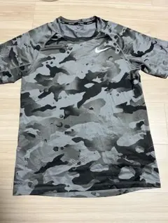 NIKE Tシャツ