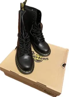 【新品】Dr. Martens 10ホールブーツ　ブラック