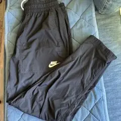 Nike ブラック ナイロンパンツ