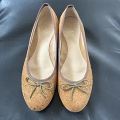 pitti ブラウン スエード フラットシューズ ビジュー付き(23EE)