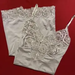 レース付きスリップ　ベージュ