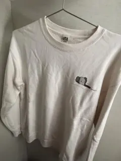 ユニクロ　KAWSコラボ　スウェット L ホワイト